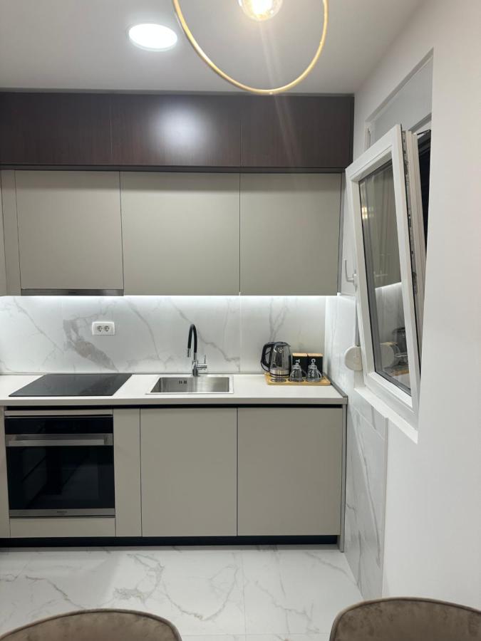 Luxury Apartments D&B Podgorica Buitenkant foto