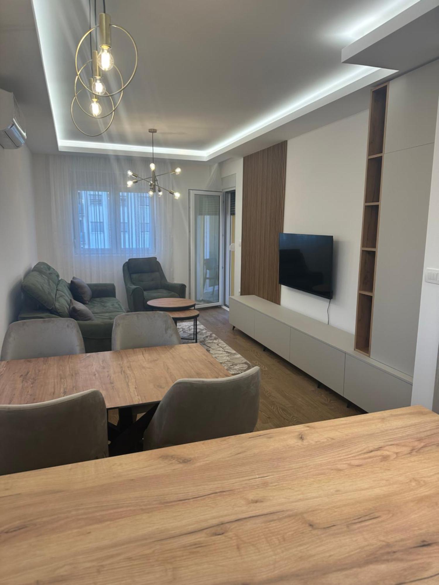 Luxury Apartments D&B Podgorica Buitenkant foto